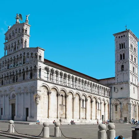 Locazione Turistica Glicine *